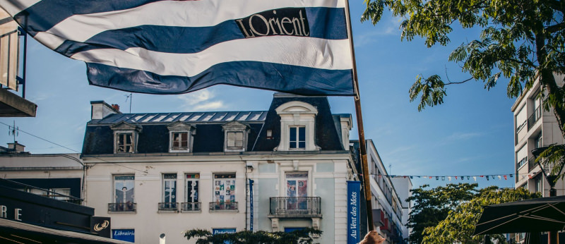 Drapeau breton Gwen Ha Du lors de l'anniversaire de la ville de Lorient (Morbihan)