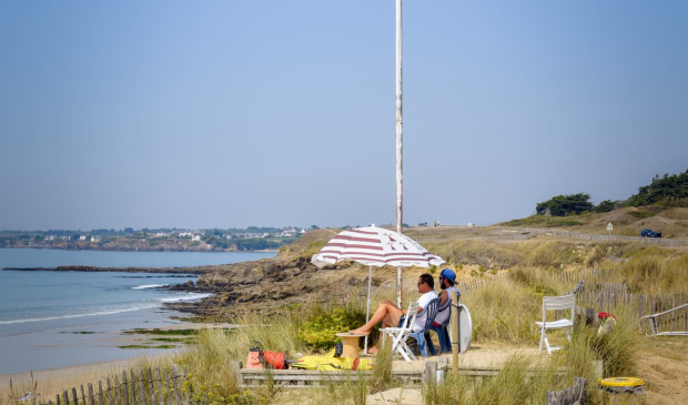 Drapeau vert sur la plage, Guidel