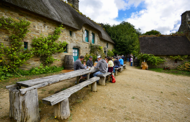 Village de Poul Fetan, chaumières bretonnes à Quistinic