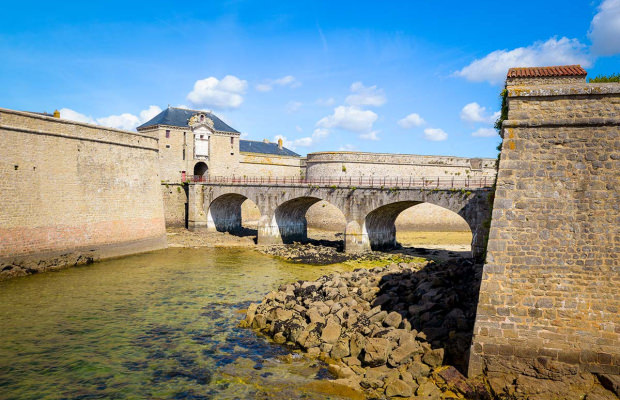 Extérieur de la citadelle de Port-Louis