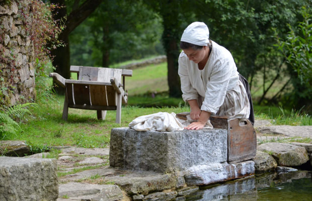 Poul Fetan, femme au lavoir