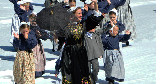 Grande Parade des Nations Celtes au Festival interceltique de Lorient (Morbihan)