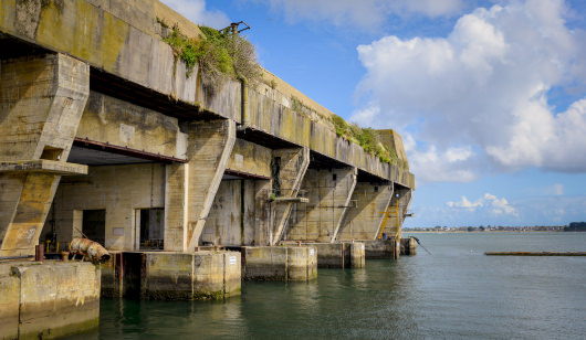 Vue sur les alvéoles du bloc K3 de Lorient La Base (Morbihan)