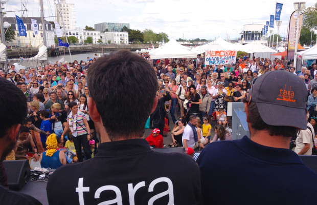 Tara Expéditions - Avant le départ de Tara au port de Lorient.