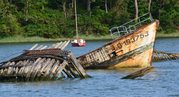 Le cimetière de bateaux de Kerhervy à Lanester