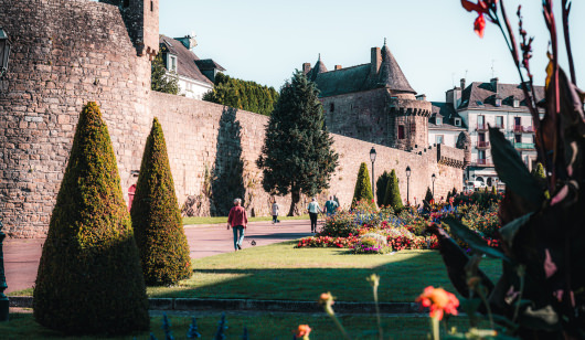 Jardins et Les remparts de la ville d'Hennebont