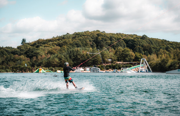 wakeboard au West Wake Park d'Inzinzac-Lochrist (Morbihan)