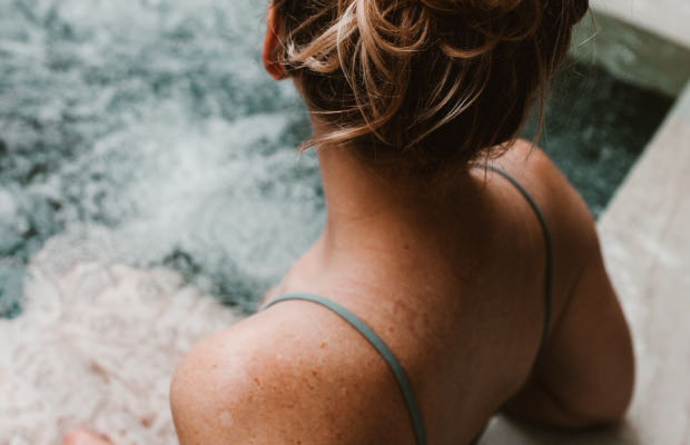 Détente au jacuzzi.