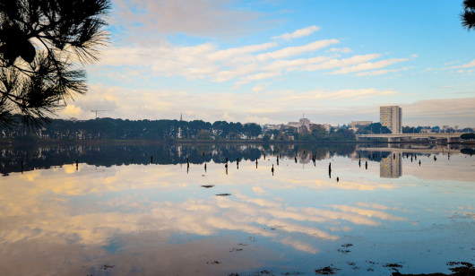 Reflets de lumières sur le Scorff du côté du Parc à Bois de Lanester (Morbihan) - ©Emmanuel Lemée - LBST