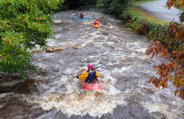 Inguiniel -Berné, descente en canoë-Kayak sur le Scorff dans la forêt de Pont-Calleck