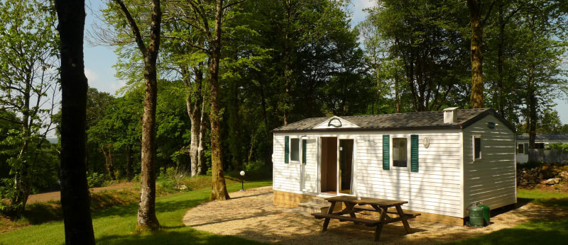 Mobil-home en lisière de forêt au camping Pont Calleck*** à Inguiniel - ©Camping Pont Calleck - LBST