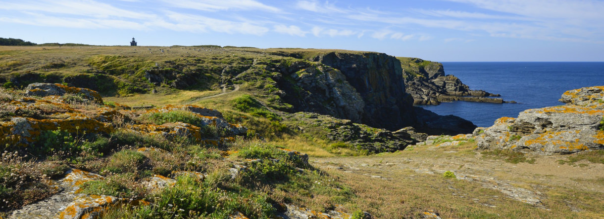 Réserve naturelle de l'Ile de Groix au phare de Pen Men (Morbihan)