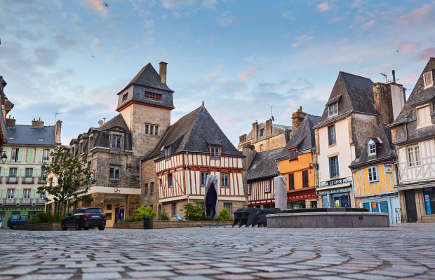 Place Terre-au-Duc et ses maisons médiévales à colombages à Quimper (Finistère, Bretagne Sud) - ©Alexandre Lamoureux - LBST