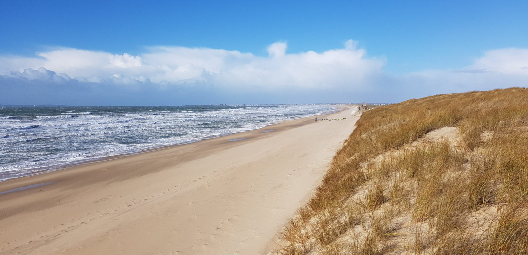 © Catherine LE BAIL. La plage du Linès à Plouhinec. La plage du Linès à Plouhinec.