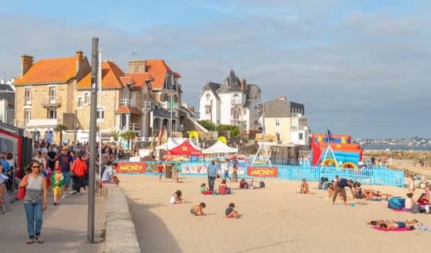 Promenade et plage de Port-Maria à Larmor-Plage