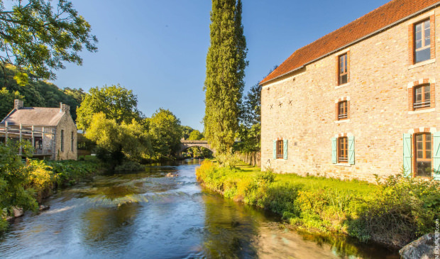 Vieille battisse le long du Scorff près du Moulin des Princes à Pont-Scorff