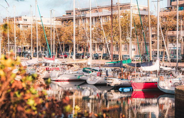 Port de plaisance de Lorient, en centre-ville, à l'automne (Morbihan)