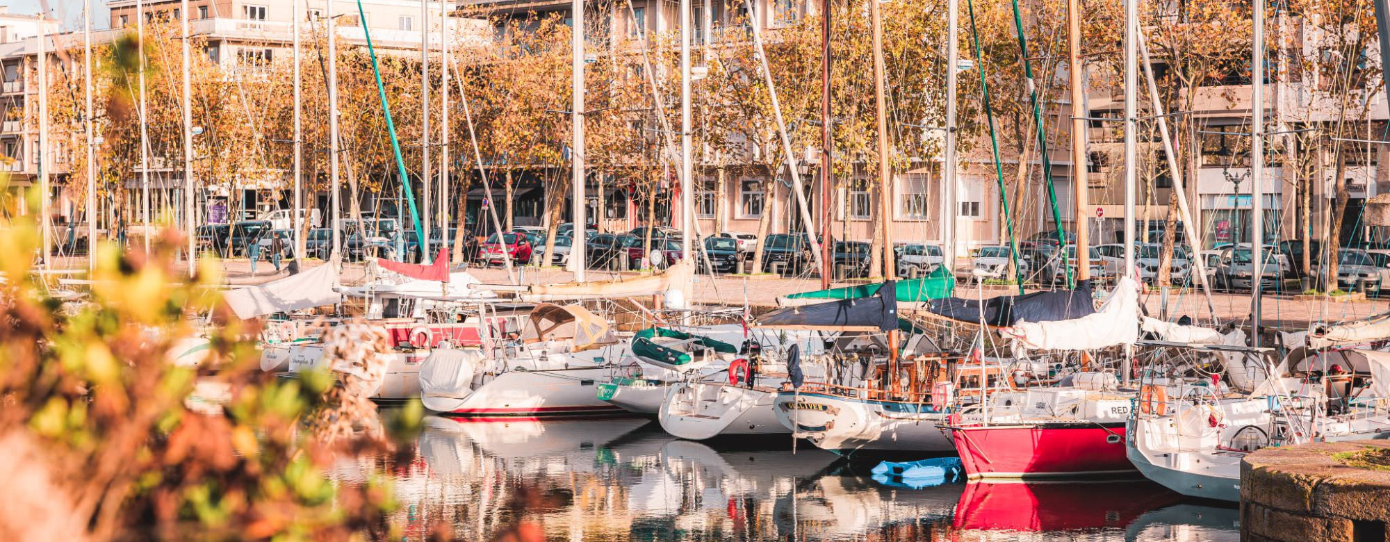 Port de plaisance de Lorient, en centre-ville, à l'automne (Morbihan)