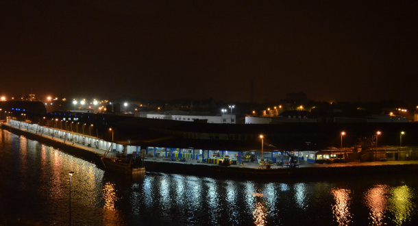 Lorient port de pêche de nuit.
