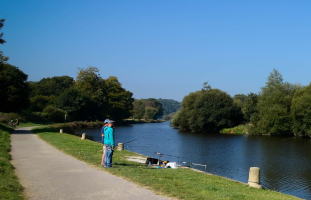 Promenade au bord de la rivière le Blavet, Pont-Augan, Quistinic