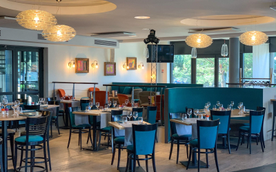 Salle du restaurant-brasserie K5 à Lorient La Base (Morbihan)