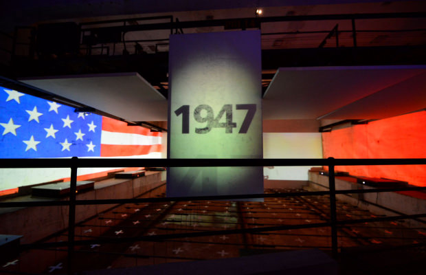 Spectacle de son et lumière sur la Seconde Guerre mondiale et la Guerre Froide, documentaire au musée du sous-marin Flore S645 à Lorient La Base (Morbihan)