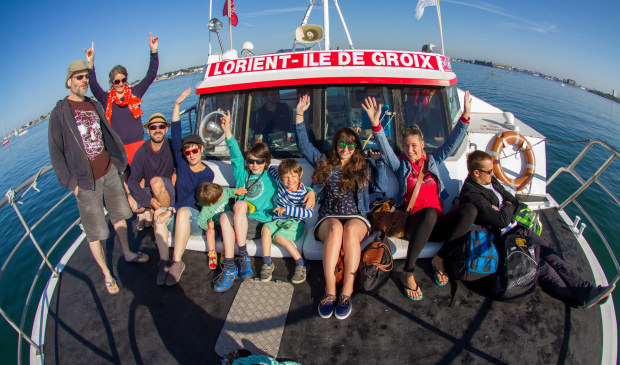 Passagers à bord du bateau vers l'île de Groix.