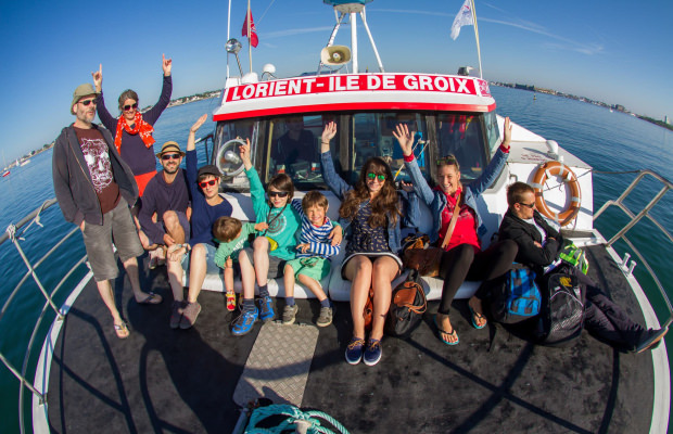 Passagers à bord du bateau vers l'île de Groix.