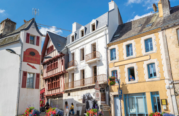 Ruelles et vieilles bâtisses à Quimperlé (Finistère, Bretagne Sud)