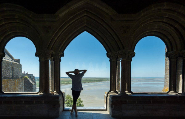 Visite de l'abbaye du Mont Saint-Michel, vue sur la baie depuis le haut du Mont