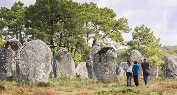 Visite libre des alignements et menhirs de Carnac (Morbihan)