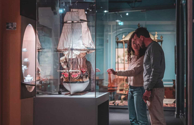 Visite du musée de la Compagnie des Indes à la Citadelle de Port-Louis (Morbihan)