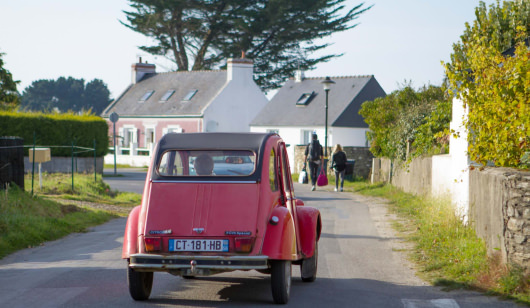 Se déplacer en voiture à l'île de Groix.