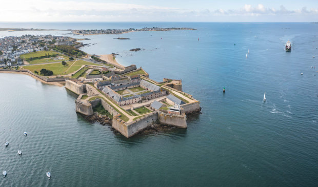 Vue aérienne de la citadelle de Port-Louis - ©Thibault Poriel - LBST