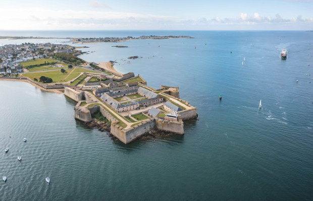 Vue aérienne de la citadelle de Port-Louis - ©Thibault Poriel - LBST