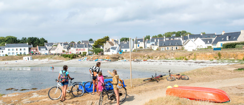 aller à plage de Locmaria à vélo, Ile de Groix