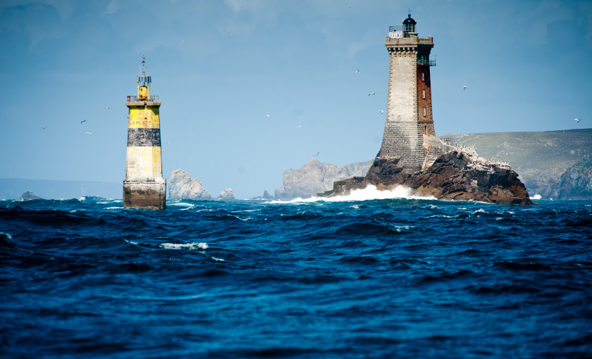 Phare de la Vieille et la Tourelle à la pointe du Raz (Finistère, Bretagne Sud)