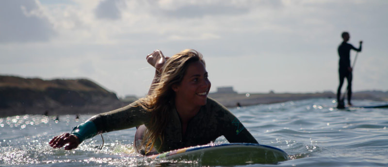 Surfeuse à guidel plage